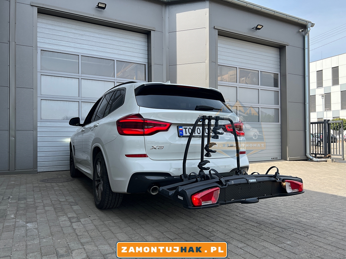 zdjecie bagaznika rowerowe thule 939 black zamontowanego na bmw x3 g01 m-pakiet